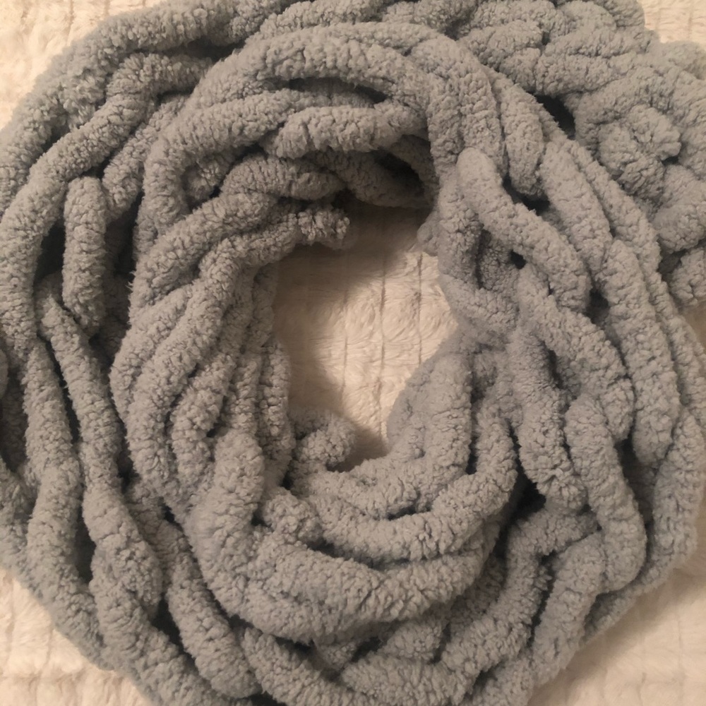 Arm Knit Scarf